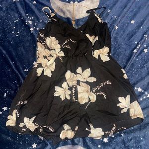 Cute floral romper!